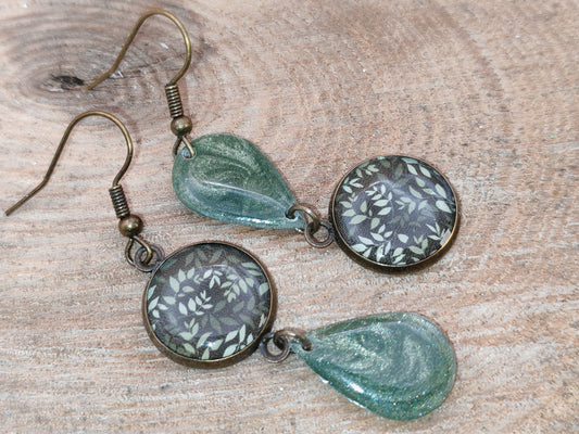 Boucles d’oreilles – Feuillage nocturne et éclats verts