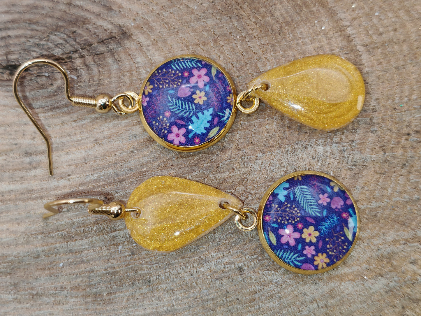 Boucles d’oreilles – Éclats floraux sur or lumineux