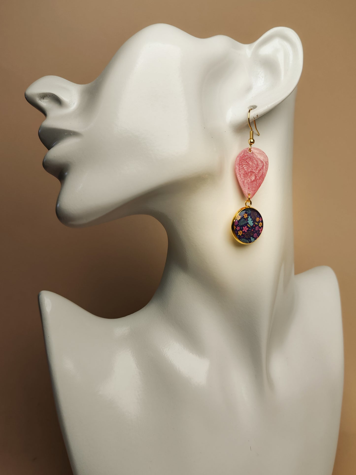 Boucles d’oreilles asymétriques – Jardin rosé