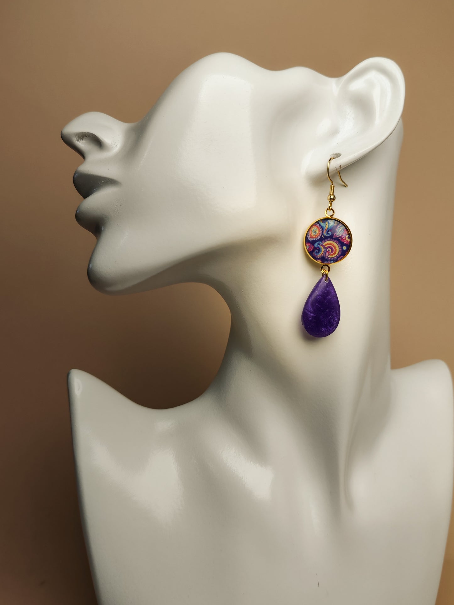 Boucles d’oreilles asymétriques – Volutes améthyste