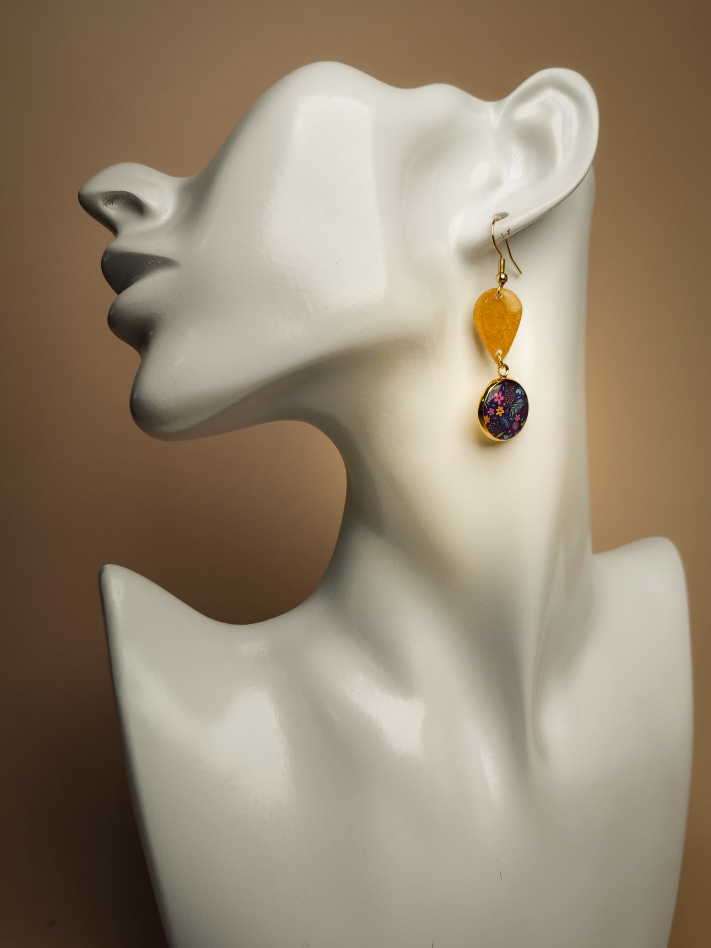 Boucles d’oreilles – Éclats floraux sur or lumineux