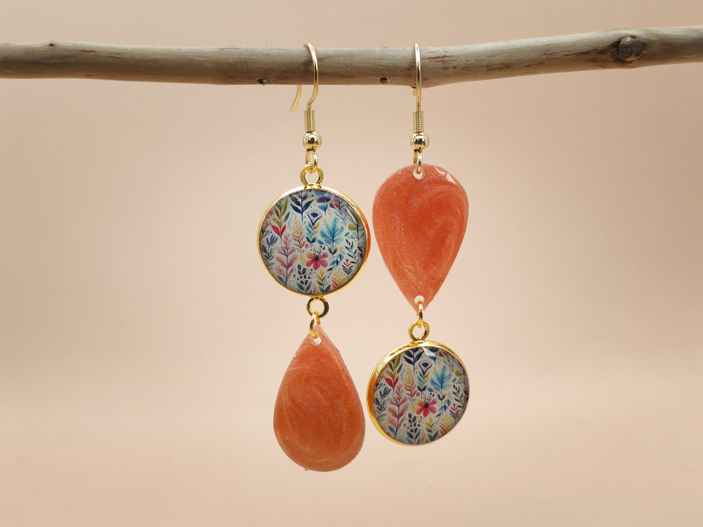Boucles d’oreilles asymétriques – Herbier rosé