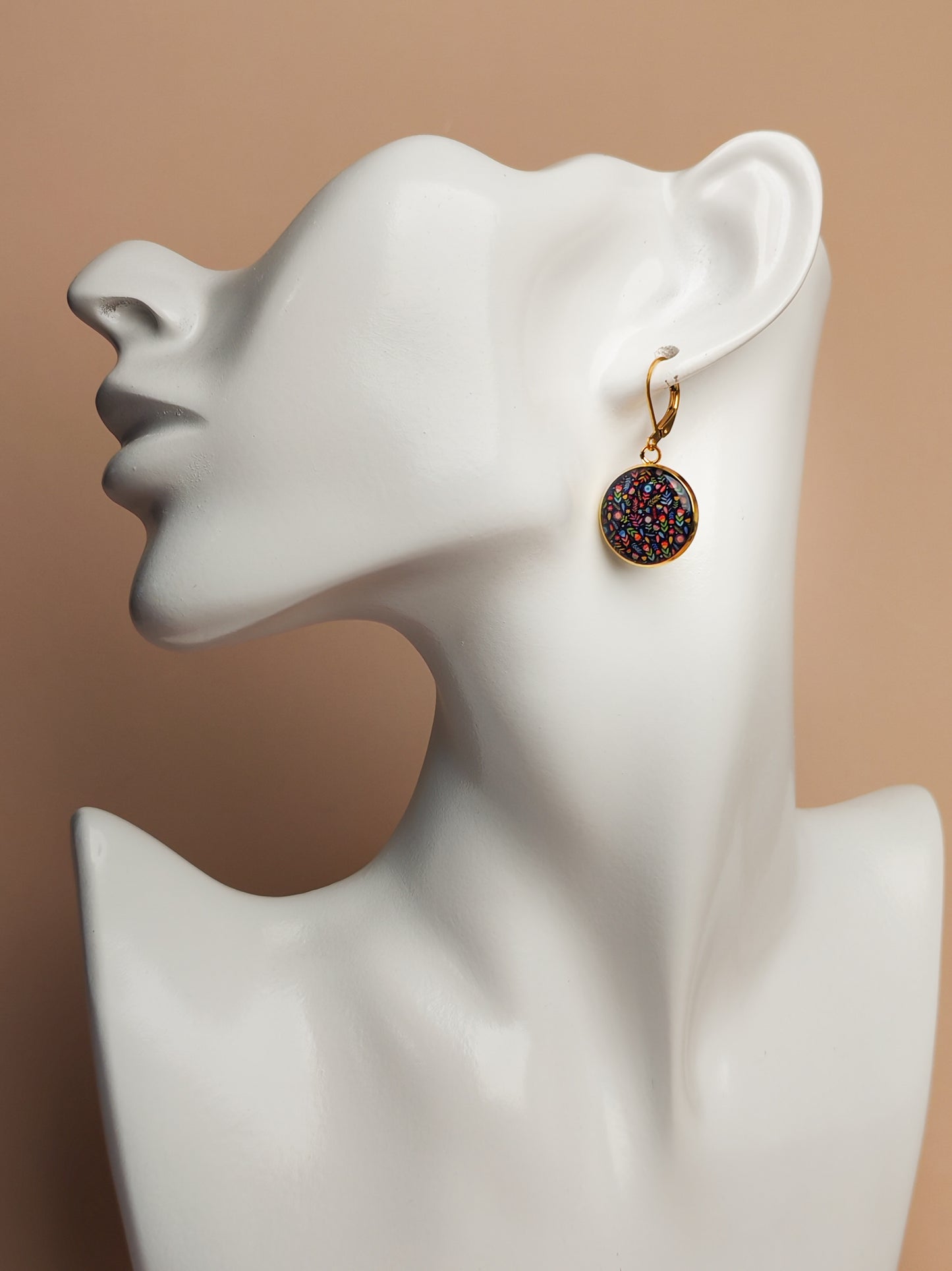 Boucles d’oreilles dormeuses – Jardin foisonnant aux mille détails