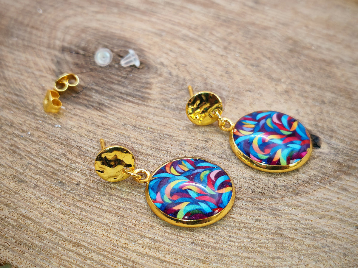 Boucles d’oreilles – Tourbillon de couleurs vibrantes