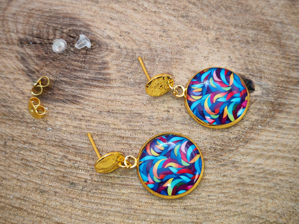 Boucles d’oreilles – Tourbillon de couleurs vibrantes