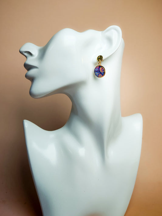 Boucles d’oreilles – Arabesques lumineuses sur nuit étoilée