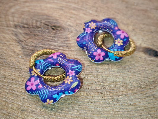 Boucles d’oreilles / Pampilles – Fleur nuit violette aux éclats floraux