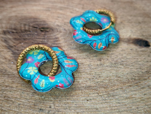 Boucles d’oreilles / Pampilles – Fleur turquoise au jardin poétique