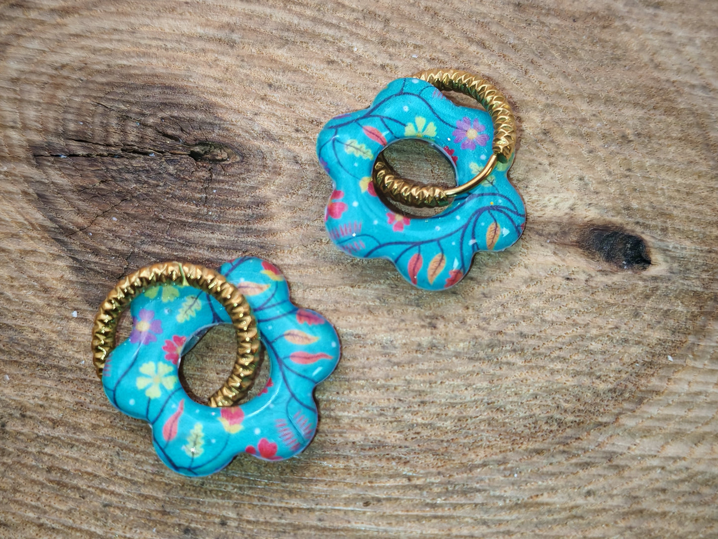Boucles d’oreilles / Pampilles – Fleur turquoise au jardin poétique