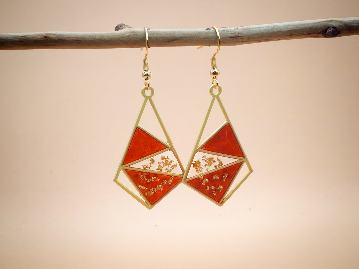 Boucles d’oreilles – Éclats géométriques rouges