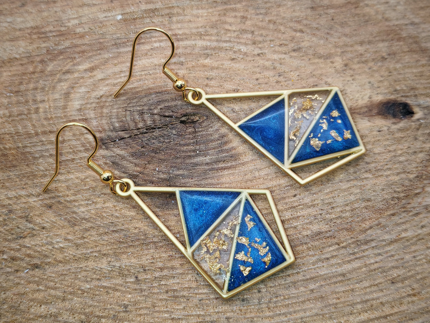 Boucles d’oreilles – Géométrie bleu nuit & éclats dorés