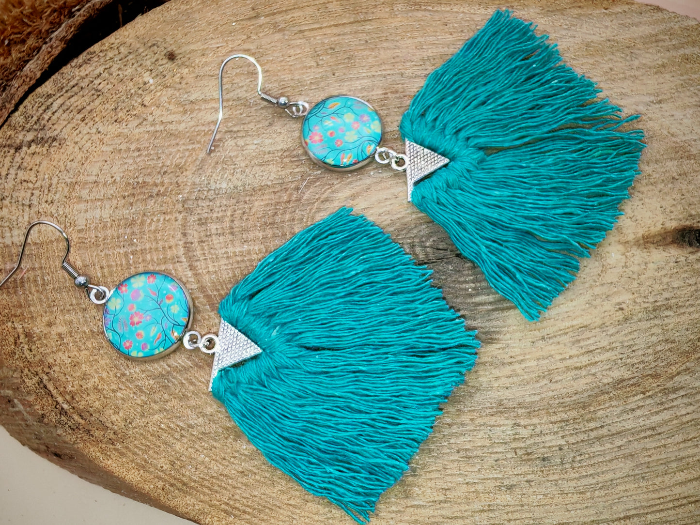 Boucles d’oreilles – Bohème assumée aux fleurs turquoise