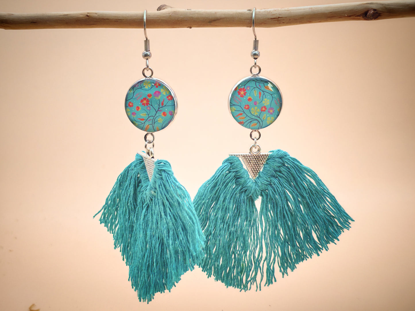 Boucles d’oreilles – Bohème assumée aux fleurs turquoise