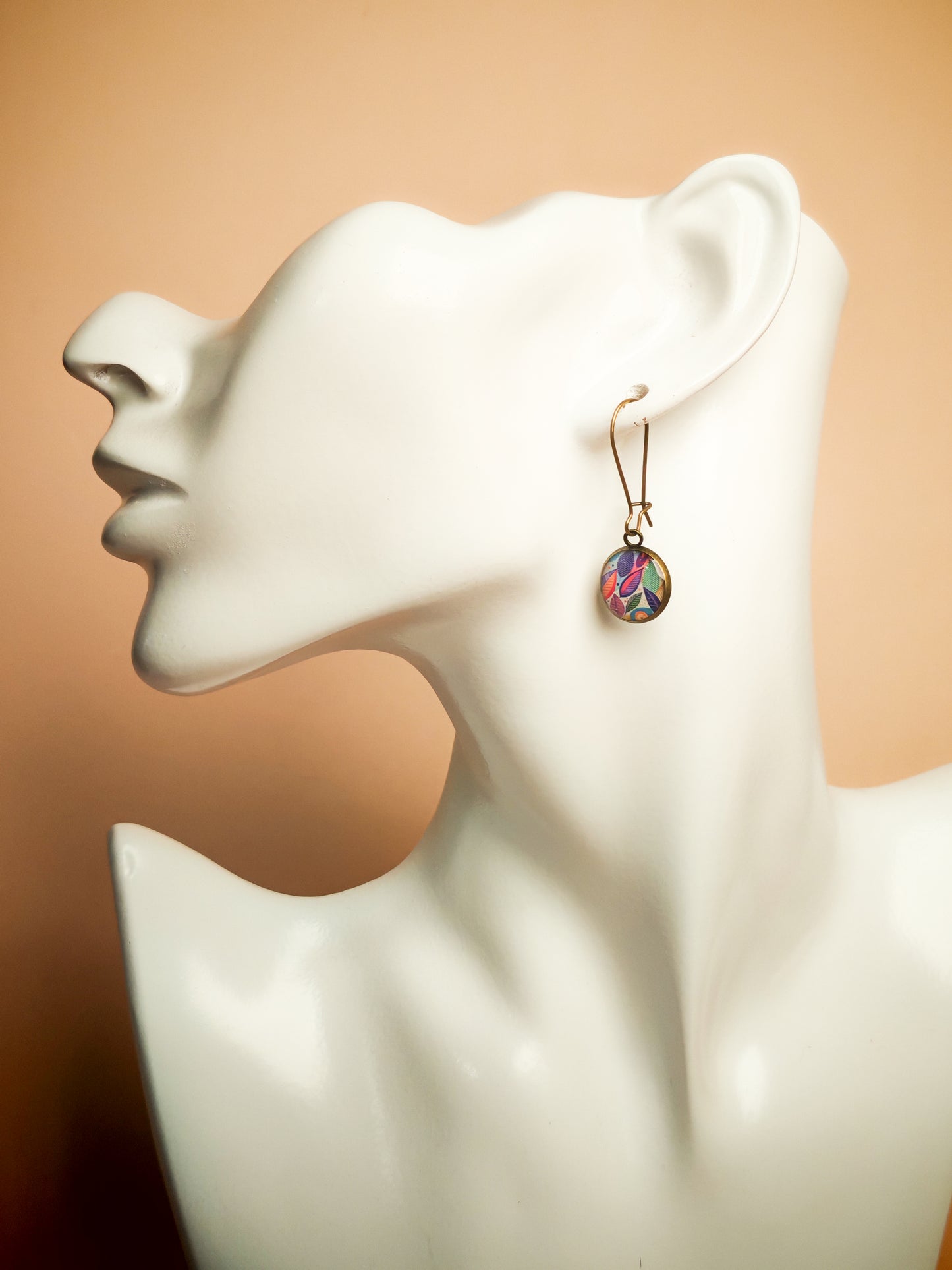 Boucles d’oreilles dormeuses – Feuilles pastel