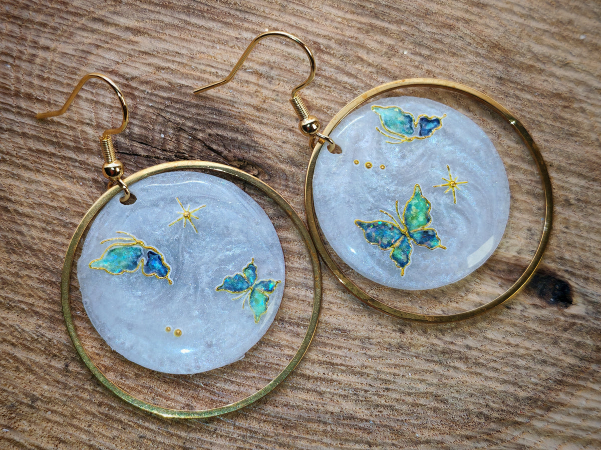 Boucles d’oreilles – Papillons sur brume nacrée