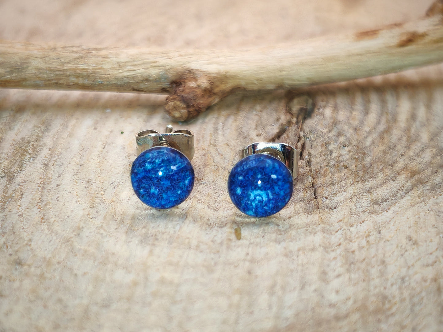 Clous d'oreilles – Bleu profond scintillant