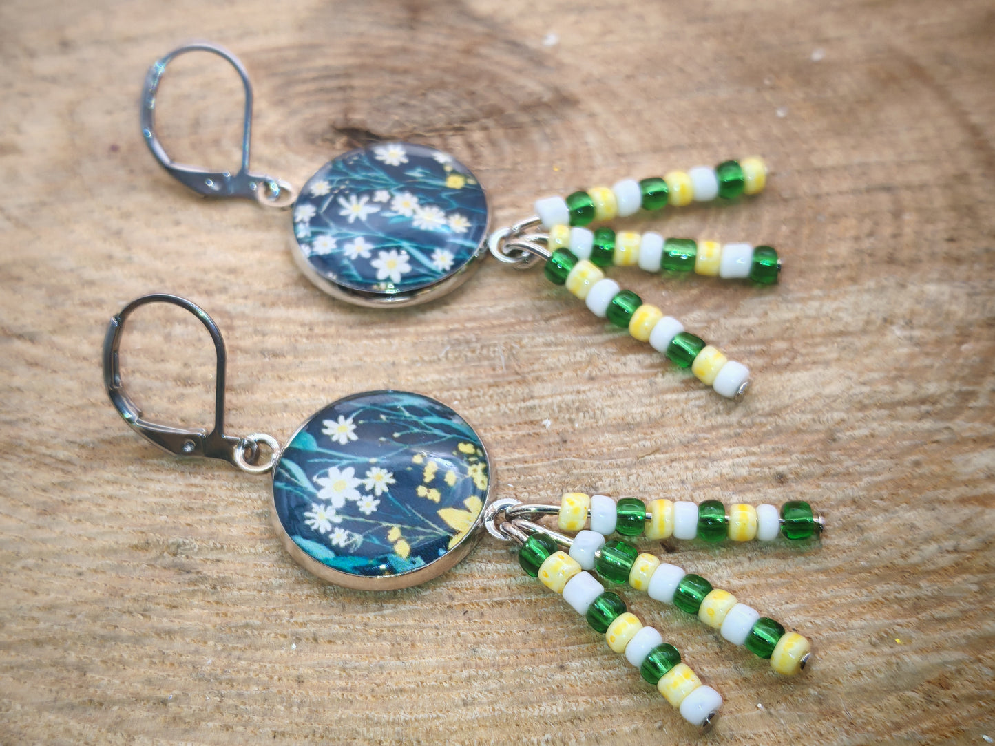 Boucles d’oreilles – Fleurs sauvages et éclats végétaux