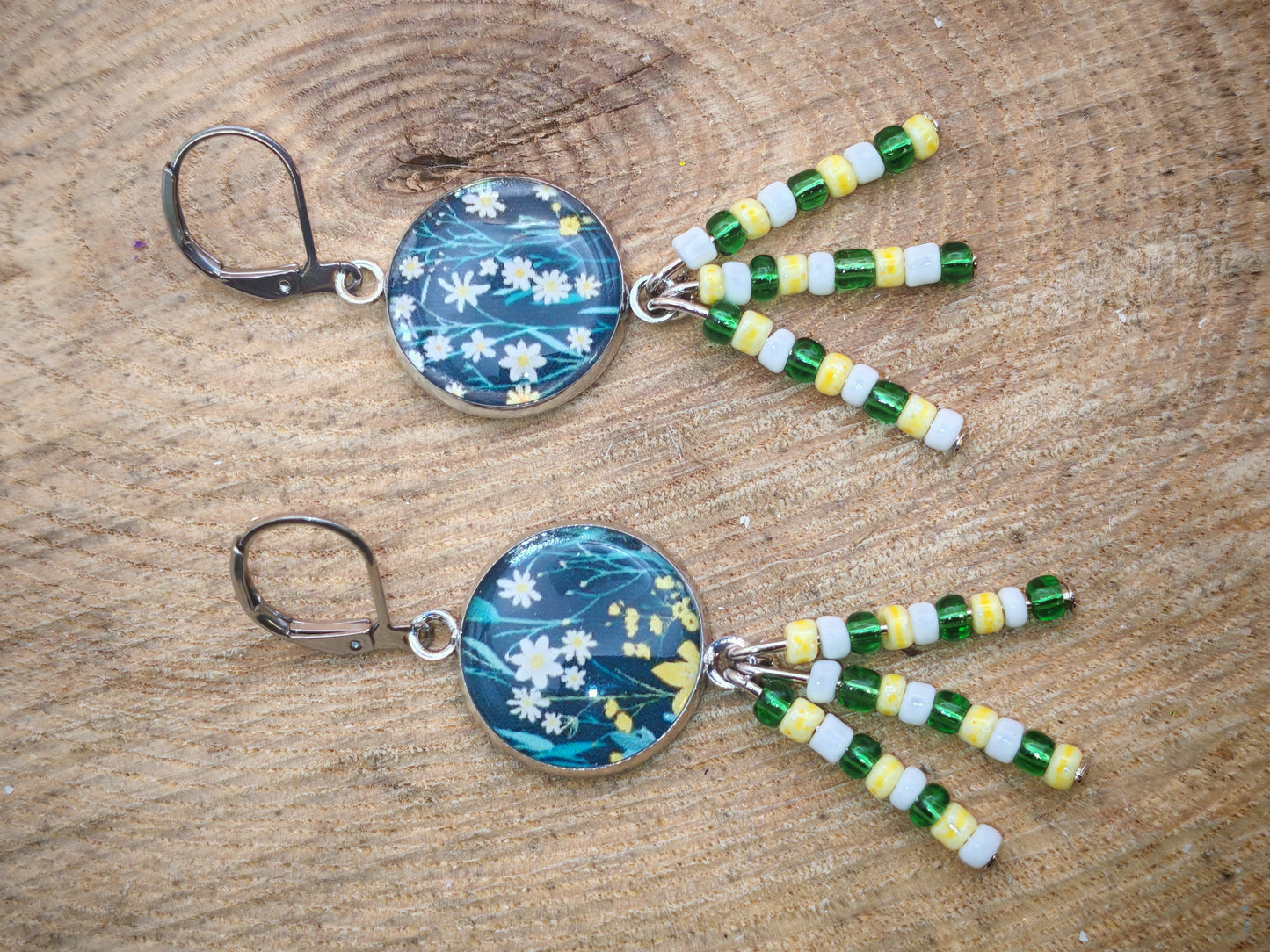 Boucles d’oreilles – Fleurs sauvages et éclats végétaux