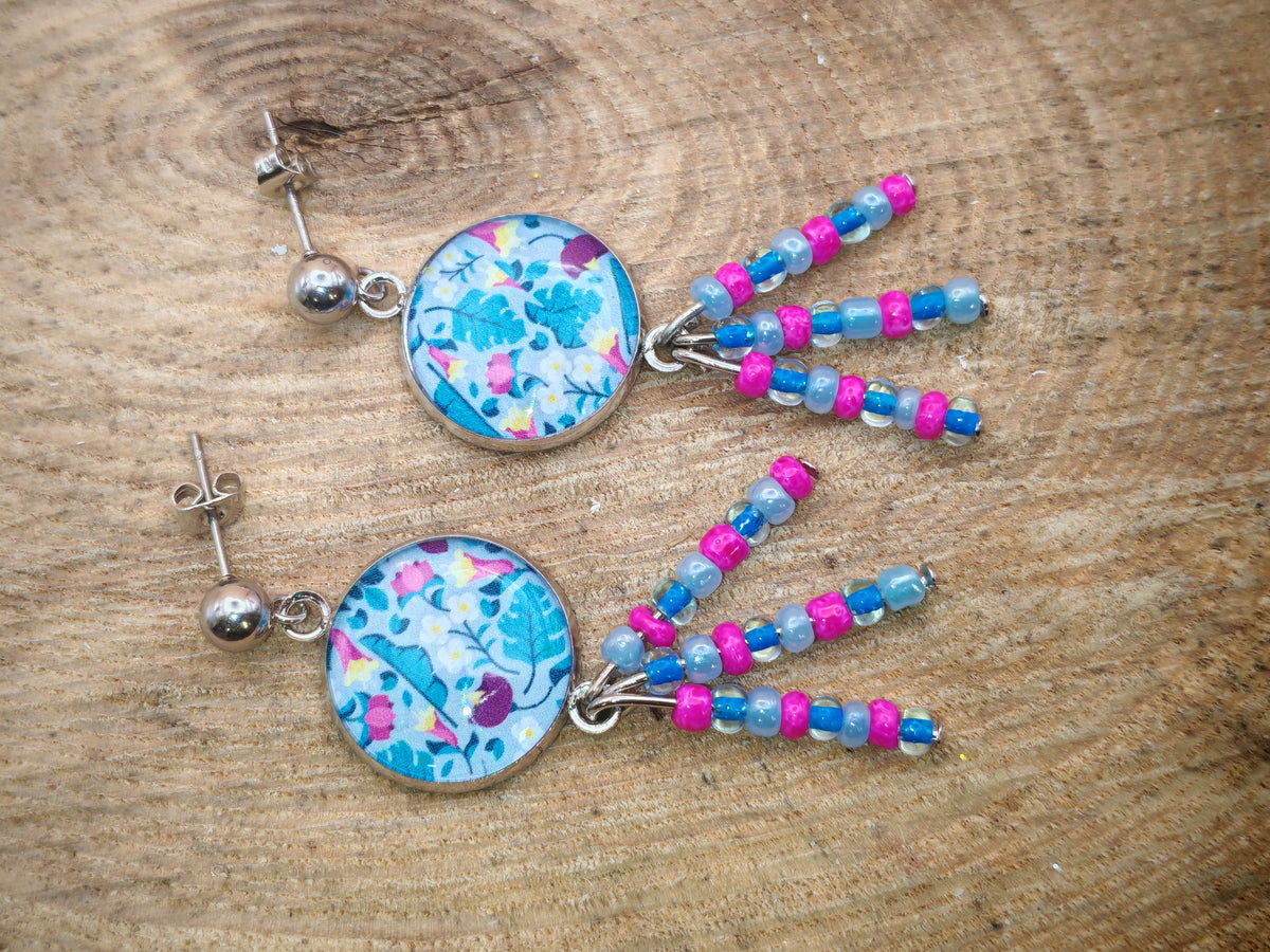 Boucles d’oreilles – Éclats floraux et perles colorées