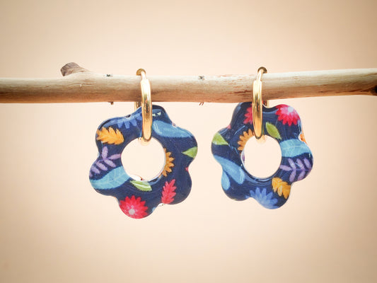 Boucles d’oreilles / Pampilles – Fleur aux feuillages colorés