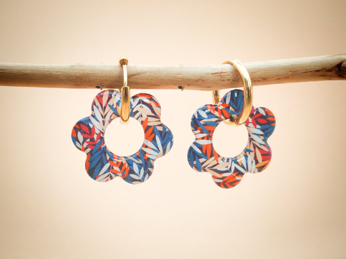 Boucles d’oreilles / Pampilles – Fleur végétale aux éclats multicolores