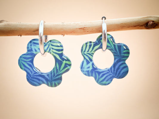 Boucles d’oreilles / Pampilles – Fleur feuillage bleu intense