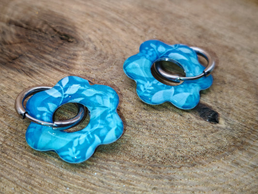 Boucles d’oreilles / Pampilles – Fleur bleu lagon