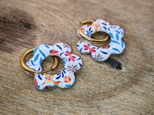 Boucles d’oreilles / Pampilles – Fleur colorée éclatante