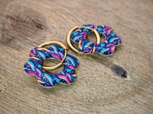 Boucles d’oreilles / Pampilles – Fleur nuit aux reflets irisés