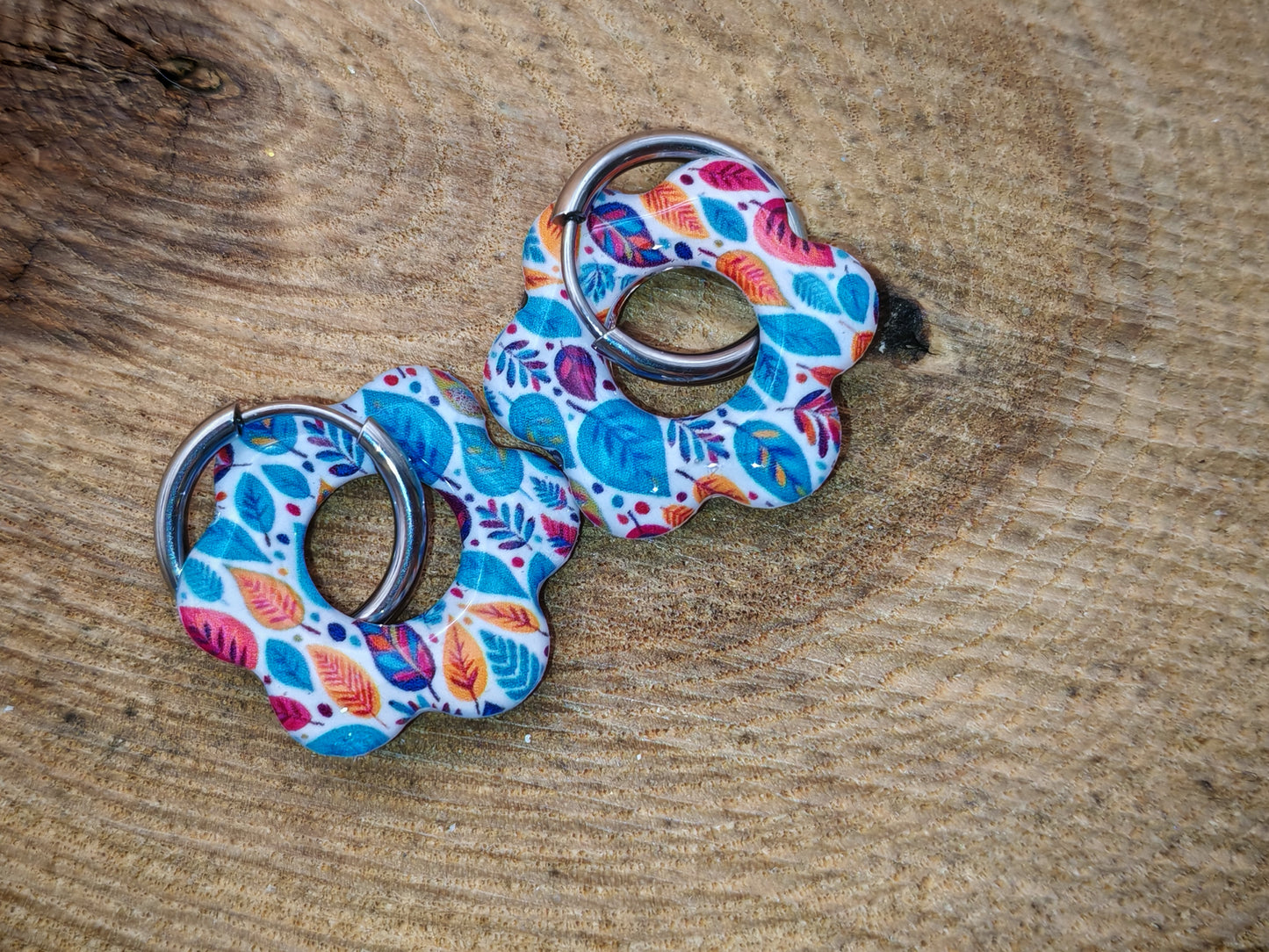 Boucles d’oreilles / Pampilles – Fleur feuillage coloré
