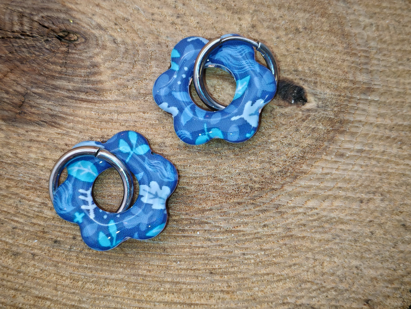 Boucles d’oreilles / Pampilles – Fleur bleu aquatique