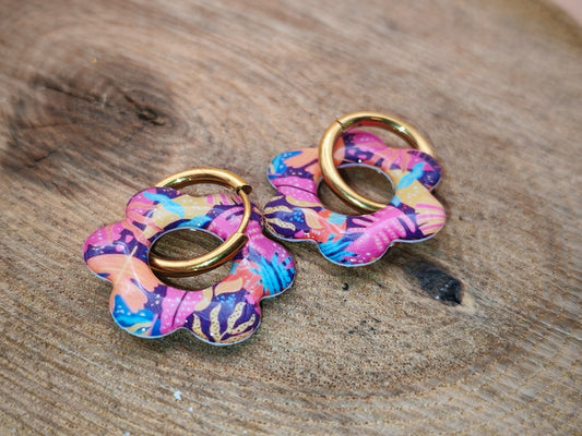 Boucles d’oreilles / Pampilles – Fleur vibrante aux éclats tropicaux