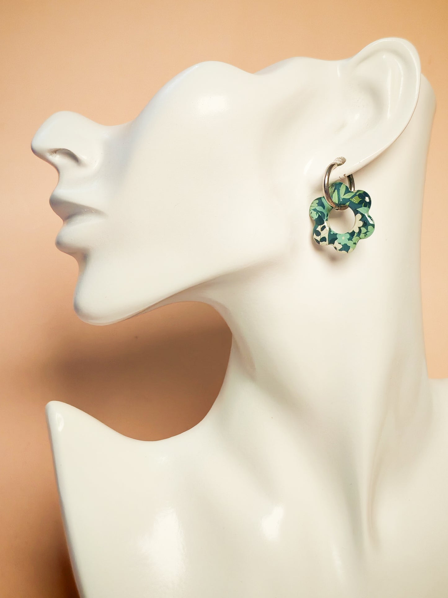 Boucles d’oreilles / Pampilles – Fleur feuillage profond