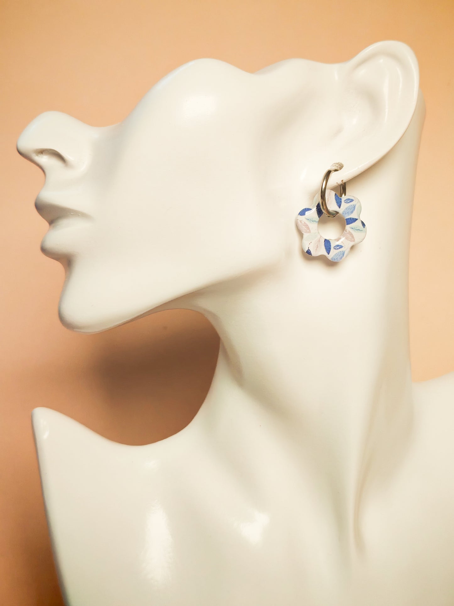 Boucles d’oreilles / Pampilles – Fleur feuillage délicat