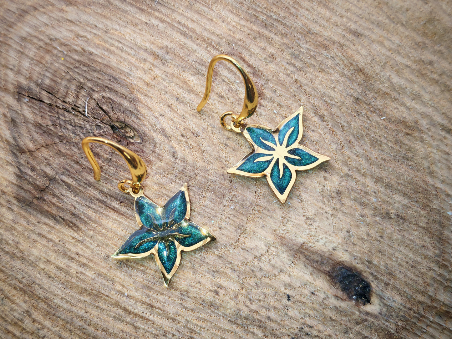 Boucles d’oreilles – Fleurs étoilées dorées