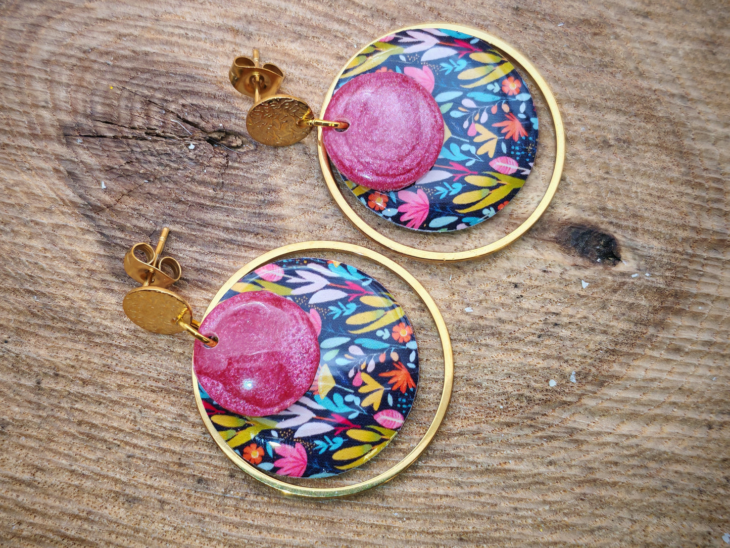 Boucles d’oreilles – Feuillage coloré et rose éclatant
