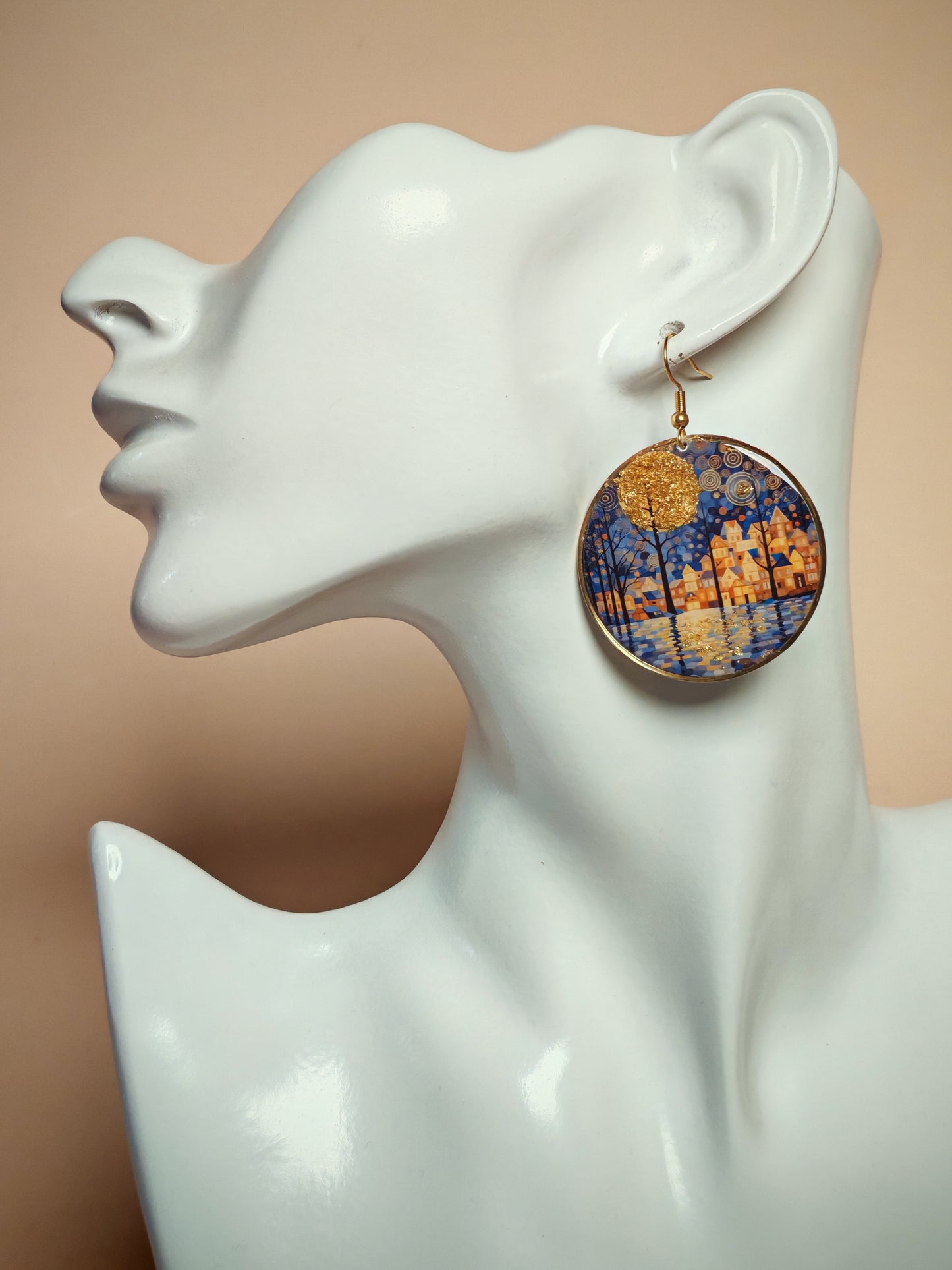 Boucles d’oreilles Klimt – Village doré sous ciel étoilé