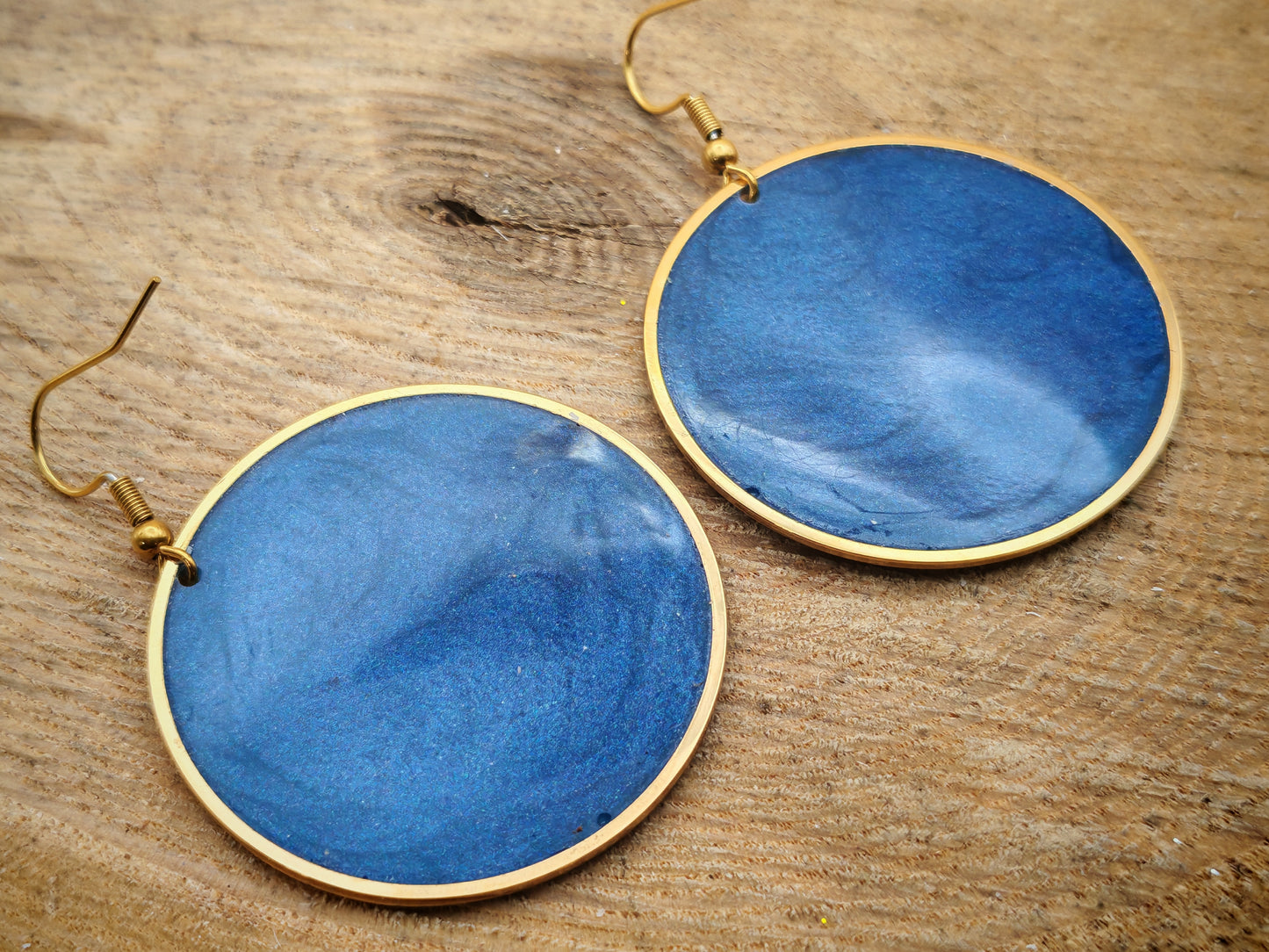 Boucles d’oreilles Klimt – Silhouette sous la lune dorée