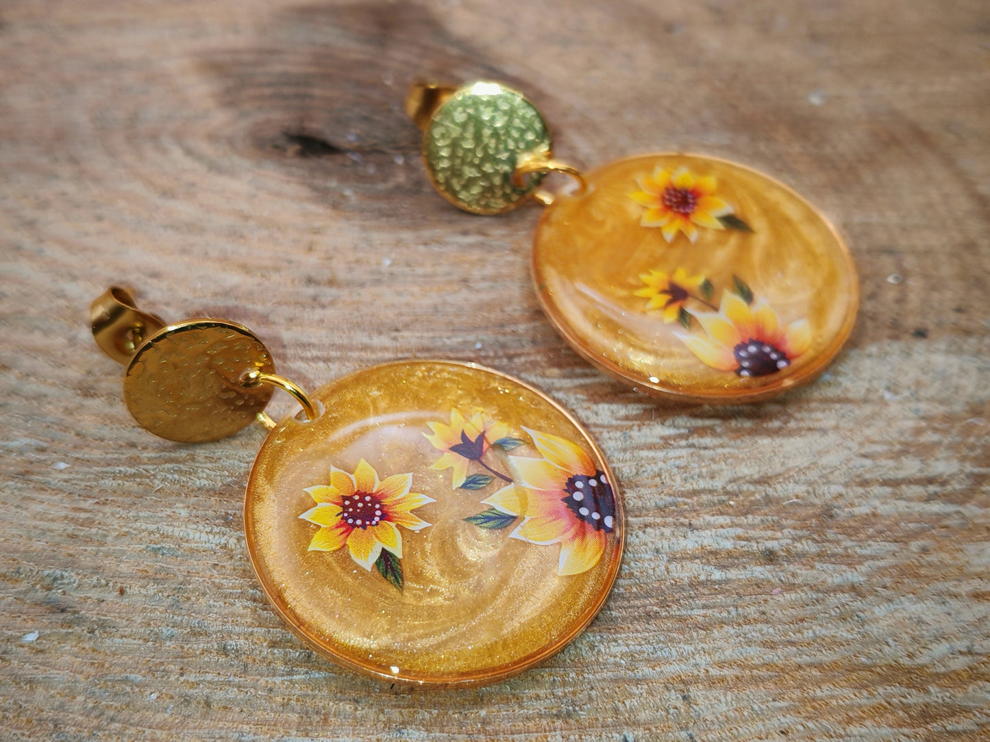 Boucles d’oreilles – Fleurs dorées en éclats de pollen