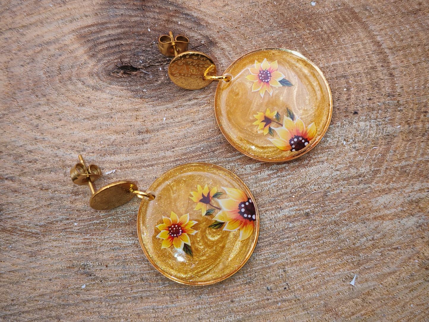 Boucles d’oreilles – Fleurs dorées en éclats de pollen