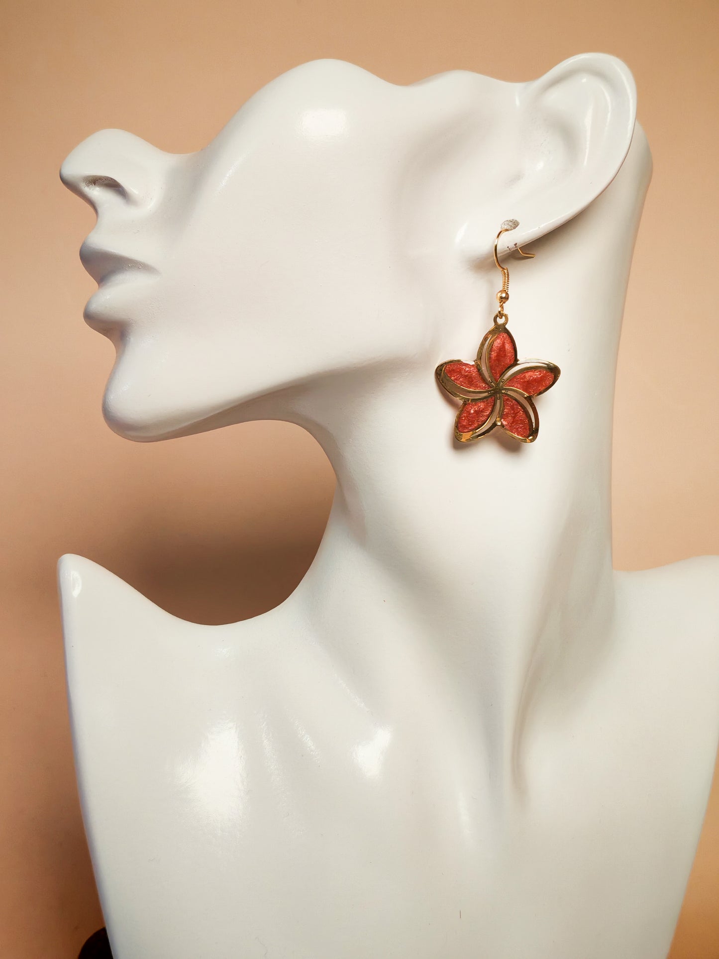 Boucles d’oreilles – Fleur de velours rubis