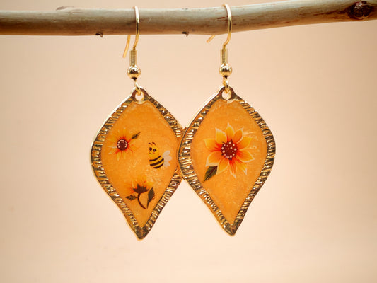 Boucles d’oreilles – Douce butineuse en éclat doré