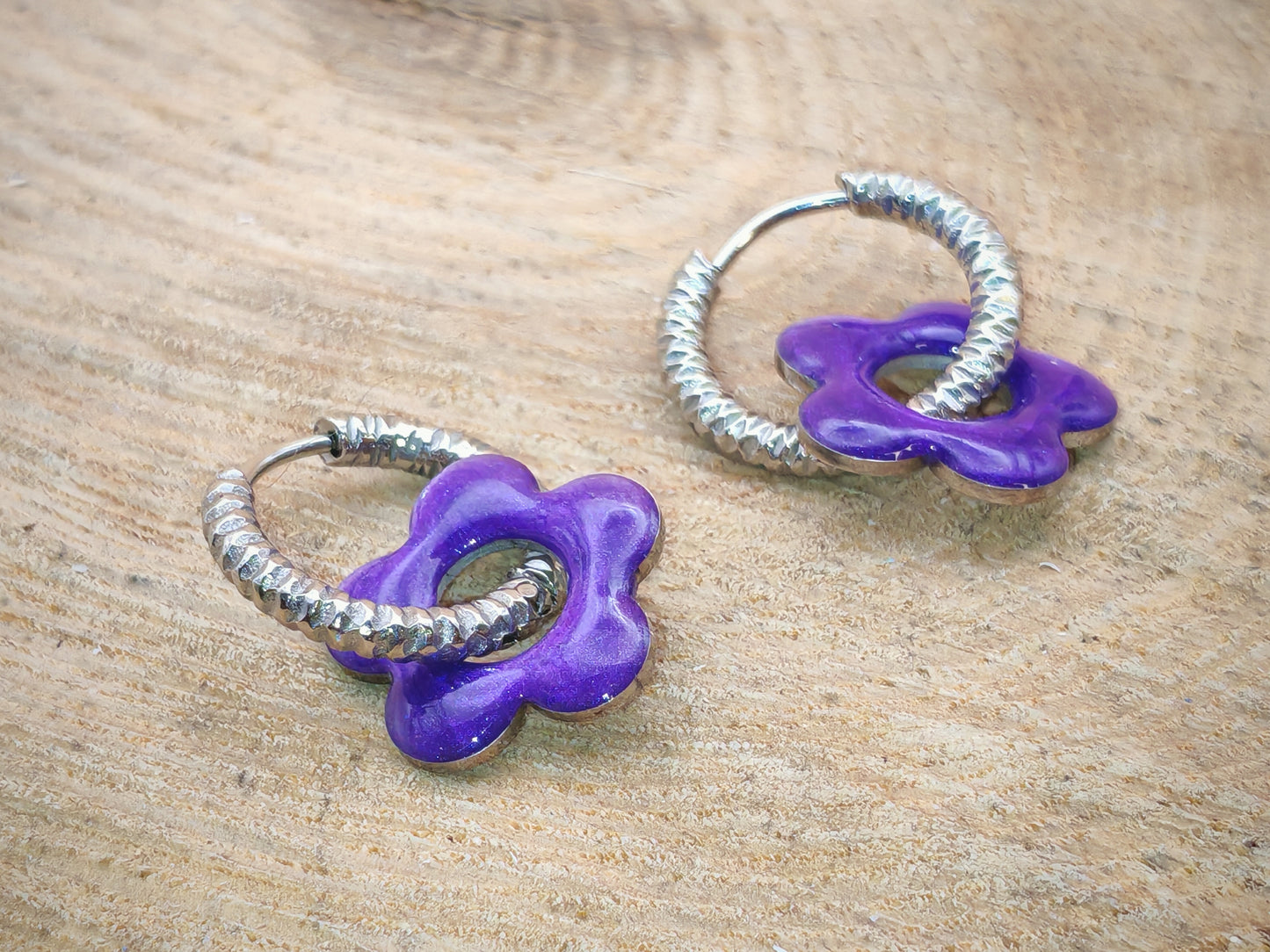 Boucles d'oreilles – Fleur violette des constellations