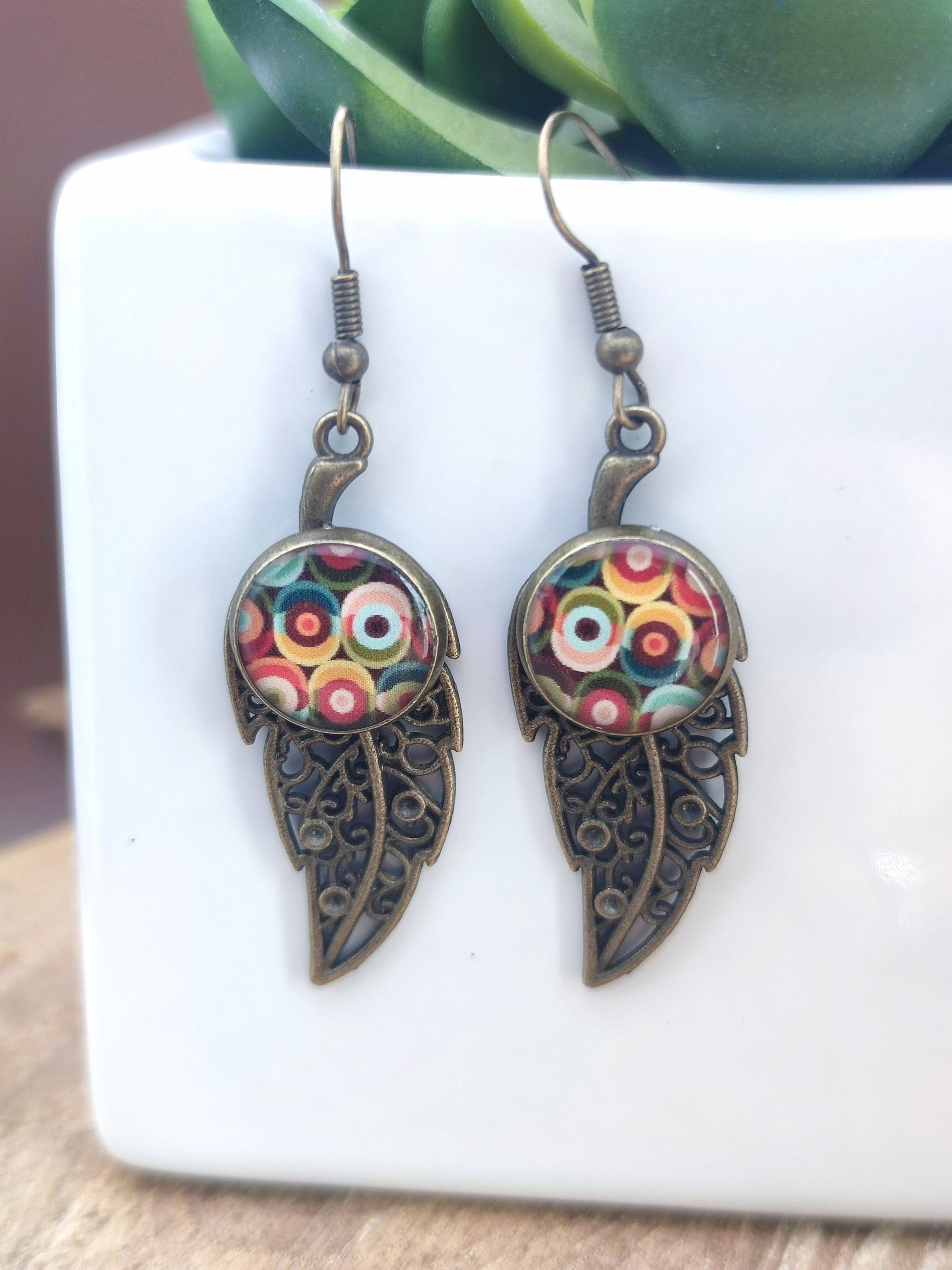 Boucles d'oreille de 12mm de diamètre en résine sur imprimé, fait main