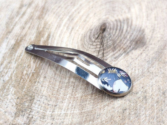 Barrette, cabochon de 12 mm de diamètre en résine sur imprimé, fait main