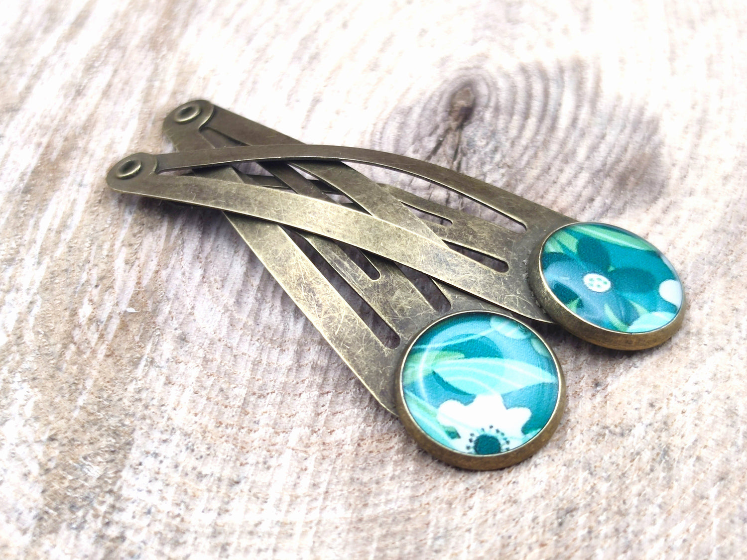 Lot de 2 barrettes, cabochons de 12 mm de diamètre en résine sur imprimé, fait main
