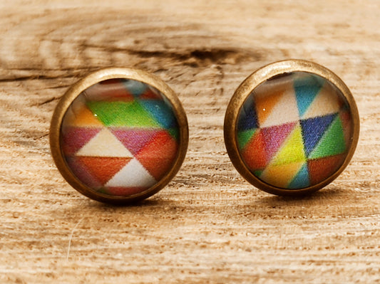 Clous d'oreille, cabochon de 8mm de diamètre en résine sur imprimé, motif asymétrique, fait main