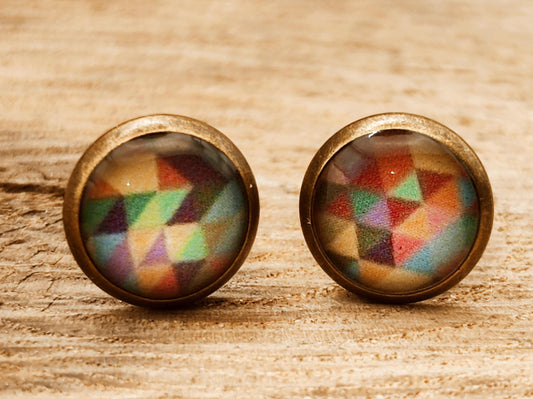 Clous d'oreille, cabochon de 8mm de diamètre en résine sur imprimé, motif asymétrique, fait main