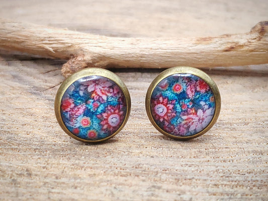 Clous d'oreille, cabochon de 8mm de diamètre en résine sur imprimé, fait main