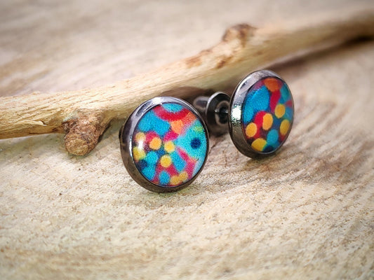 Clous d'oreille, acier inoxydable, cabochon de 8mm de diamètre en résine sur imprimé, motif asymétrique, fait main